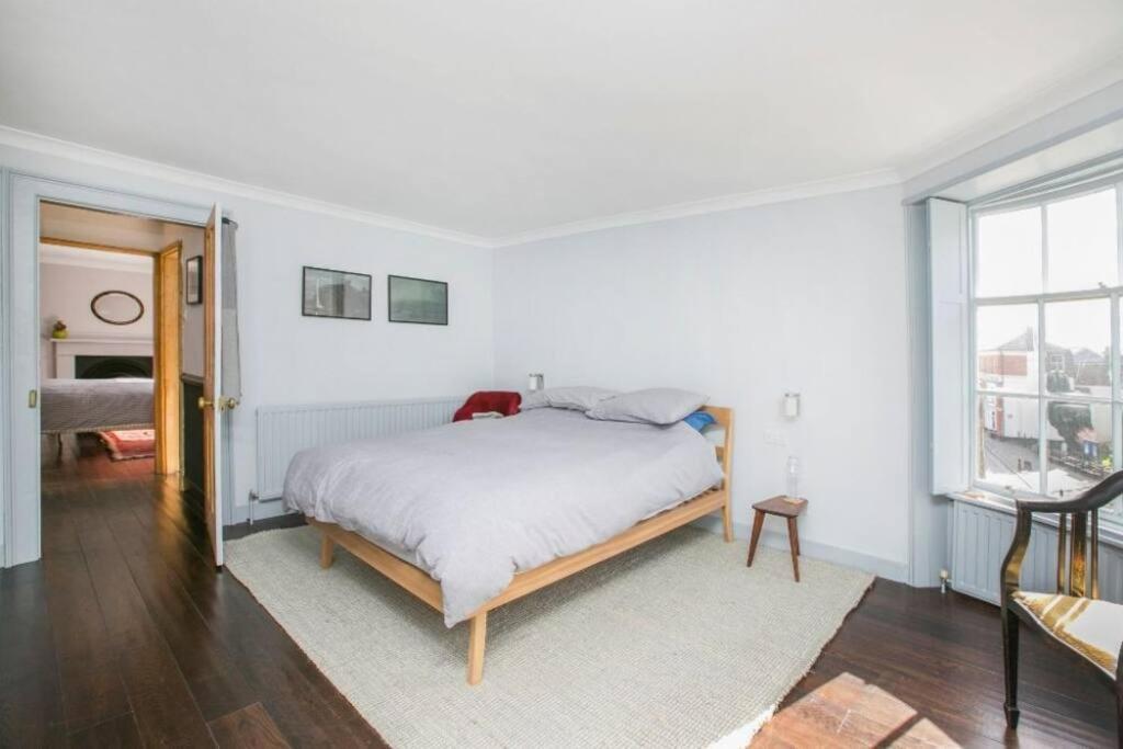 Steadfast Apartment Deal Exterior photo